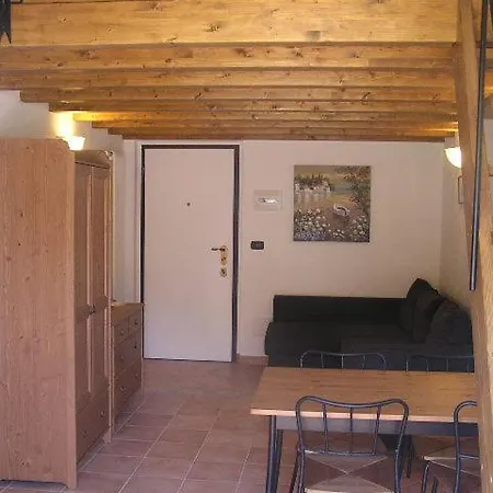Casagandolfo Apartment